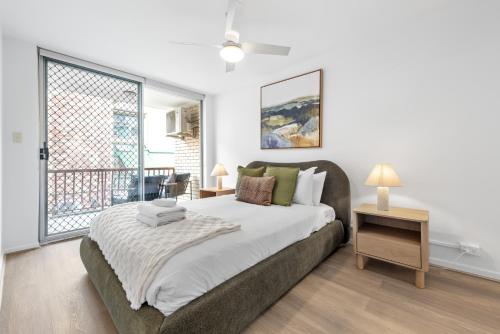 Spacious 1BR Near Hospital, QUT and CBD with Parking! in Windsor Spacious 1BR Near Hospital, QUT and CBD with Parking! in Windsor