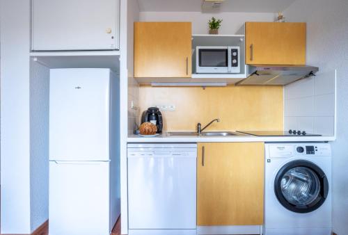 Létesítmények, L'Esprit Landes - Ideal famille - piscine intérieur chauffée et extérieure (L'Esprit Landes - Ideal famille - piscine interieur chauffee et exterieure) in Cassen Létesítmények, L'Esprit Landes - Ideal famille - piscine intérieur chauffée et extérieure (L'Esprit Landes - Ideal famille - piscine interieur chauffee et exterieure) in Cassen