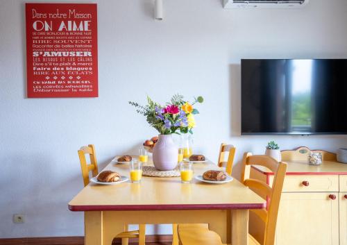 Létesítmények, L'Esprit Landes - Ideal famille - piscine intérieur chauffée et extérieure (L'Esprit Landes - Ideal famille - piscine interieur chauffee et exterieure) in Cassen Létesítmények, L'Esprit Landes - Ideal famille - piscine intérieur chauffée et extérieure (L'Esprit Landes - Ideal famille - piscine interieur chauffee et exterieure) in Cassen