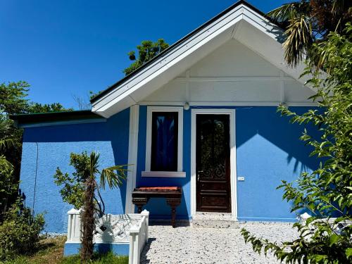 Коттедж в саду роз in 查克菲 Коттедж в саду роз in 查克菲