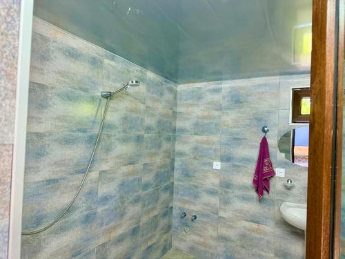 Коттедж в саду роз in 查克菲 Коттедж в саду роз in 查克菲