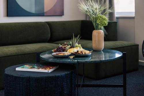 Létesítmények, The Square near Imax Tycho Brahe Planetárium Létesítmények, The Square near Imax Tycho Brahe Planetárium