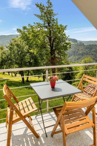 Mirola homes - rent in nature in Gorenja Vas Mirola homes - rent in nature in Gorenja Vas