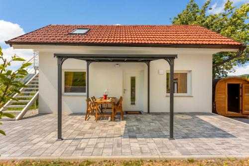 Mirola homes - rent in nature in Gorenja Vas Mirola homes - rent in nature in Gorenja Vas