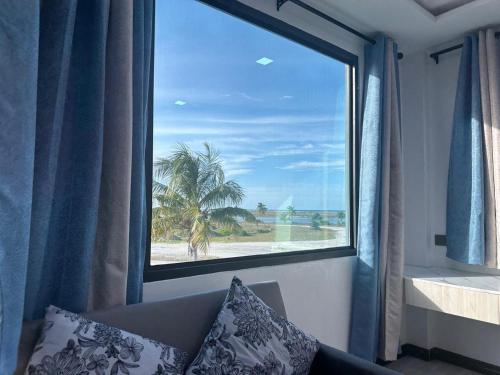 Quest by Entrance in أدو أتول Quest by Entrance in أدو أتول