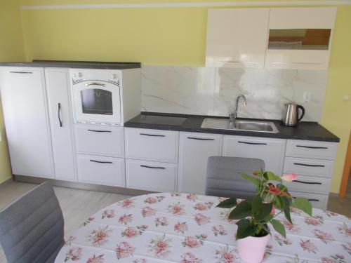 Apartma Prima in Kostanjevica Na Krki Apartma Prima in Kostanjevica Na Krki