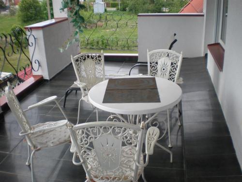 Balcony/terrace, Hotel Getliin in Saku Balcony/terrace, Hotel Getliin in Saku