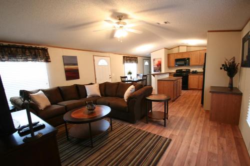 Eagle Ford Village Suites in Dilley (TX) Eagle Ford Village Suites in Dilley (TX)