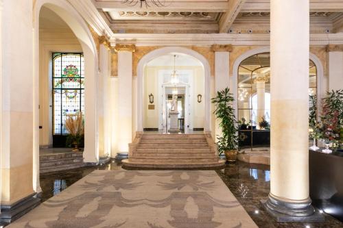Lobby, Grand Hotel Et Des Palmes in Palermo Lobby, Grand Hotel Et Des Palmes in Palermo