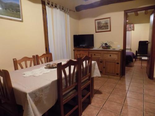 Közös társalgó / TV, Apartamentos Casa Ferras in Valderrobres Közös társalgó / TV, Apartamentos Casa Ferras in Valderrobres