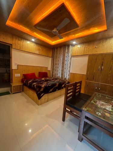 Manali luxury boutique Hotel with view in Tibetan Colony Manali luxury boutique Hotel with view in Tibetan Colony