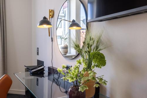 Létesítmények, The Square near Imax Tycho Brahe Planetárium Létesítmények, The Square near Imax Tycho Brahe Planetárium