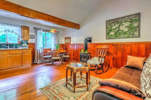 Charming Forest Cabin with a Hammock near Delaware Water Gap National Recreation Area, Pennsylvania in Canadensis Charming Forest Cabin with a Hammock near Delaware Water Gap National Recreation Area, Pennsylvania in Canadensis