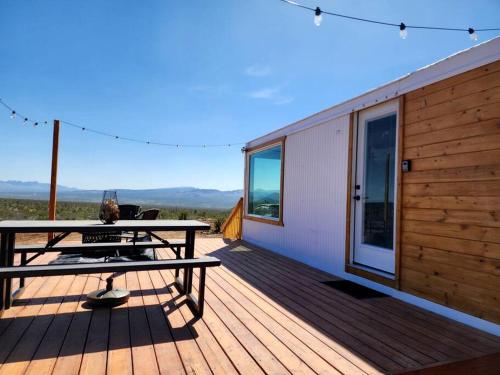 Stunning Tiny House with Picnic Space, Barbecue and Fire Pit in Meadview, Arizona in Meadview (AZ) Stunning Tiny House with Picnic Space, Barbecue and Fire Pit in Meadview, Arizona in Meadview (AZ)