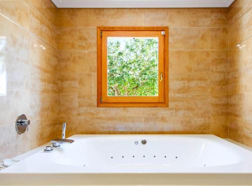 Villa Can Cardona Sea views Perfect 4 families in Aravaca Villa Can Cardona Sea views Perfect 4 families in Aravaca