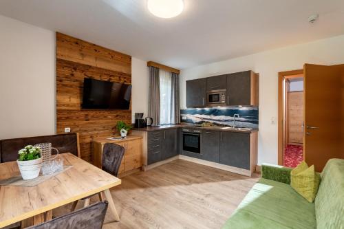 Hotel Apart Garni Heisenhof in Moosen Hotel Apart Garni Heisenhof in Moosen