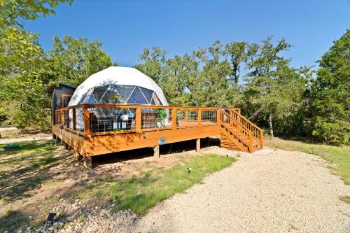 Beautiful Lofted Dome with Cozy Deck and Charming Design in Elgin, Texas in Elgin Beautiful Lofted Dome with Cozy Deck and Charming Design in Elgin, Texas in Elgin