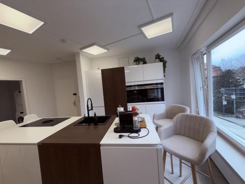 מטבח, City-Appartement am Mühlbach-Kurpark in Bad Aibling מטבח, City-Appartement am Mühlbach-Kurpark in Bad Aibling