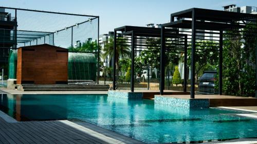 Úszómedence, Evaara By The Ganges in Chandi Ghat Úszómedence, Evaara By The Ganges in Chandi Ghat