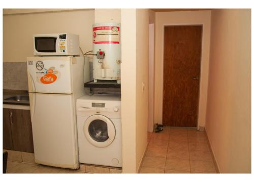 Hospedaje los Macaes 1 near 헤네랄 엔니케 모스코니 국제공항 Hospedaje los Macaes 1 near 헤네랄 엔니케 모스코니 국제공항