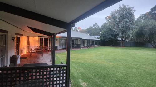 Fairway Views Motor Inn in Tocumwal Fairway Views Motor Inn in Tocumwal