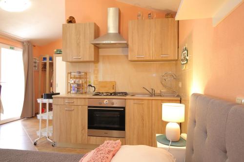 ห้องครัว, Apartments with parking space Stupin Celine, Rogoznica - 23929 in ปอดกลาวิซา ห้องครัว, Apartments with parking space Stupin Celine, Rogoznica - 23929 in ปอดกลาวิซา