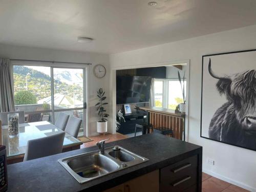 Harbour Views & Hillside Charm in Lyttelton Harbour Views & Hillside Charm in Lyttelton