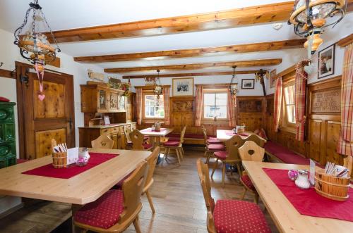 Restaurant, Alpengasthof Enzianhof in Zell am Ziller Restaurant, Alpengasthof Enzianhof in Zell am Ziller