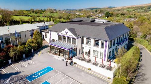Widok z zewnątrz, The Kenmare Bay Hotel & Luxury Lodges Resort in Kenmare Widok z zewnątrz, The Kenmare Bay Hotel & Luxury Lodges Resort in Kenmare