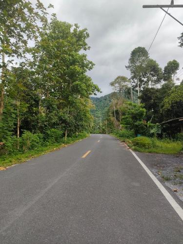 สถานีน้ำหวาน รีสอร์ท น้ำตกอ้ายเขียว in Phrom Khiri สถานีน้ำหวาน รีสอร์ท น้ำตกอ้ายเขียว in Phrom Khiri