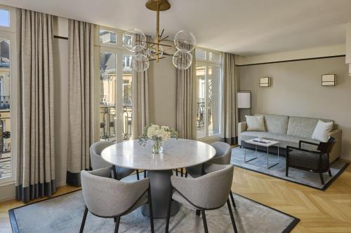 Palvelut, Fraser Suites le Claridge Champs-Elysees in Pariisi Palvelut, Fraser Suites le Claridge Champs-Elysees in Pariisi