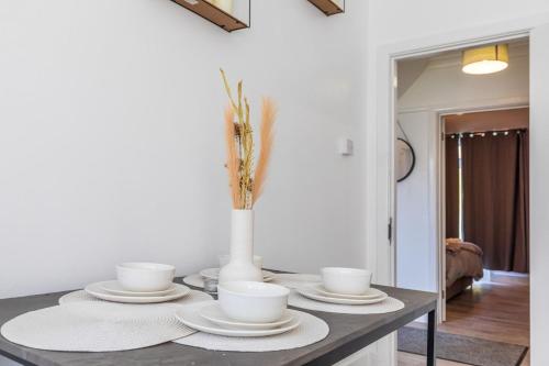 8 Bed Contractor Family Stays Free Private Parking in Peartree 8 Bed Contractor Family Stays Free Private Parking in Peartree
