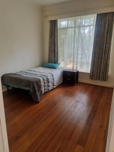 Private and big room with 2 beds Balwyn North in Balwyn North Private and big room with 2 beds Balwyn North in Balwyn North
