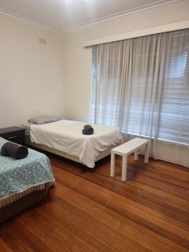 Private and big room with 2 beds Balwyn North in Balwyn North Private and big room with 2 beds Balwyn North in Balwyn North