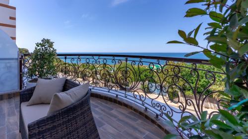 Hotel Ain benian in Aïn Benian Hotel Ain benian in Aïn Benian