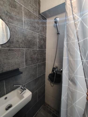 Compact Apartments for Solo Travelers in Igalo Compact Apartments for Solo Travelers in Igalo