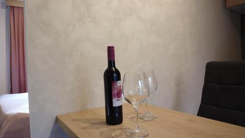 Létesítmények, Jelena Lapčići Budva (Jelena Lapcici Budva) in Lapcici Létesítmények, Jelena Lapčići Budva (Jelena Lapcici Budva) in Lapcici