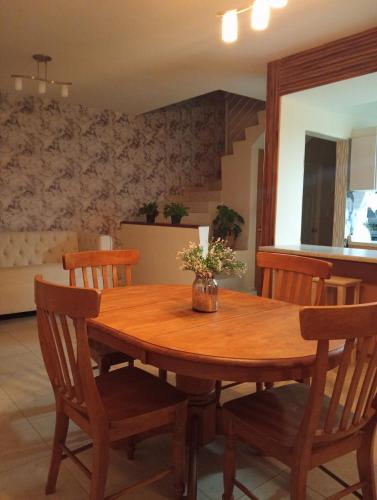 Zona TSM 2 habitaciones 2 camas 1 sofa cama circuito privado casa completa con todas las comodidades in 森德羅斯住宅區 Zona TSM 2 habitaciones 2 camas 1 sofa cama circuito privado casa completa con todas las comodidades in 森德羅斯住宅區