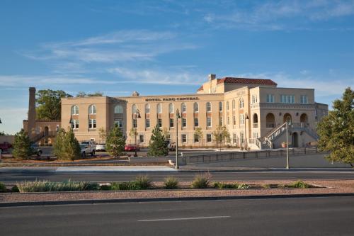 Hotel Parq Central Albuquerque - main image
