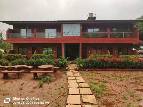 Hotel Green Crystal in Nakinda Hotel Green Crystal in Nakinda