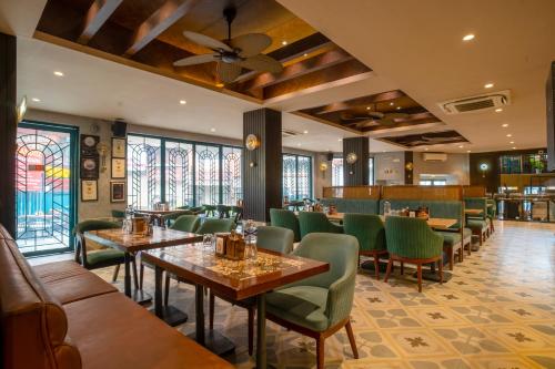Restaurant, Sandoz Palm Retreat - Mall Road, Mussoorie in Mussoorie Restaurant, Sandoz Palm Retreat - Mall Road, Mussoorie in Mussoorie
