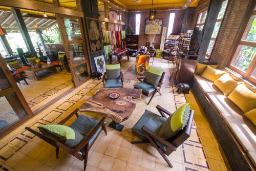 Lobby, Maisons Wat Kor near Phnom Sampeou Lobby, Maisons Wat Kor near Phnom Sampeou