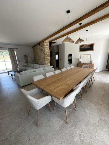 Gîte 10 personnes avec spa privatif (Gite 10 personnes avec spa privatif) in Pouilly-en-Auxois Gîte 10 personnes avec spa privatif (Gite 10 personnes avec spa privatif) in Pouilly-en-Auxois