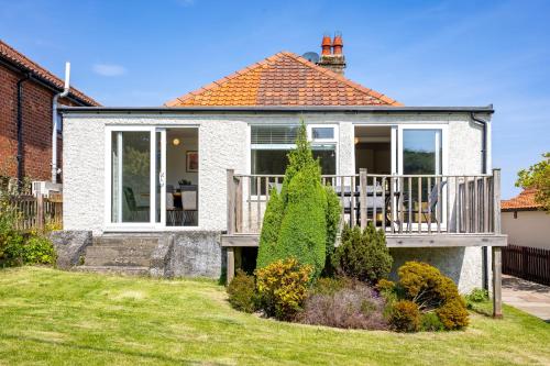 Exterior view, FernLea - Cosy bungalow and stunning country views in Glaisdale Exterior view, FernLea - Cosy bungalow and stunning country views in Glaisdale
