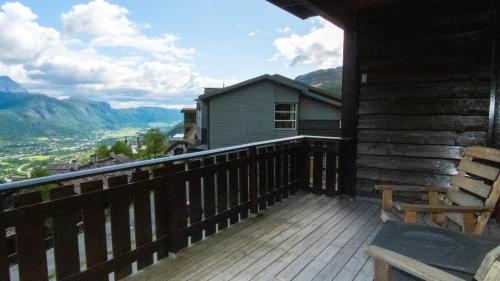 View, Spacious Family Apartment in Hemsedal, Ski In-Out, Sauna, 30m from Skarsnuten hotell in Hemsedal View, Spacious Family Apartment in Hemsedal, Ski In-Out, Sauna, 30m from Skarsnuten hotell in Hemsedal