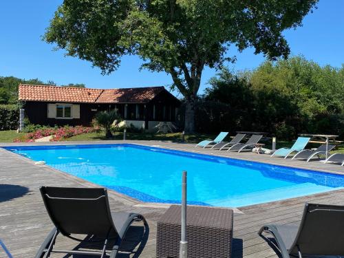 مسبح, Domaine de La Meniguere in Villeneuve-de-Marsan مسبح, Domaine de La Meniguere in Villeneuve-de-Marsan