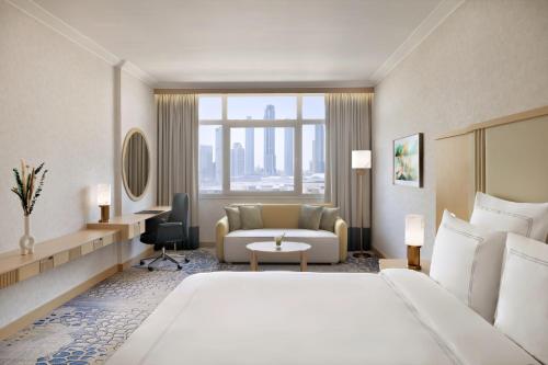 Swissotel Al Murooj Dubai in Downtown Dubai Swissotel Al Murooj Dubai in Downtown Dubai