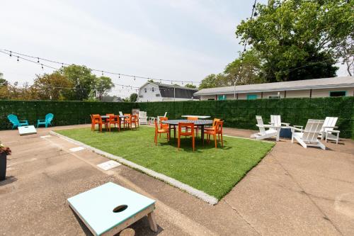 HomeField Inn in Sandusky (OH) HomeField Inn in Sandusky (OH)