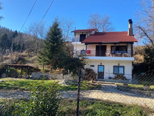 Το σαλέ της λίμνης (Το σαλε της λιμνης) in 칼리비아 피락티스 Το σαλέ της λίμνης (Το σαλε της λιμνης) in 칼리비아 피락티스