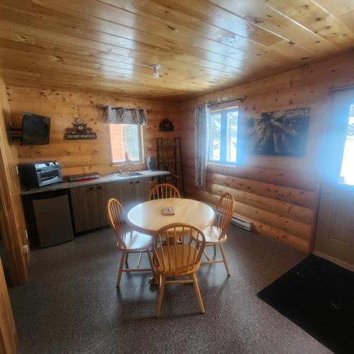 Létesítmények, Domaine du Lac Eden in Dolbeau-Mistassini (QC) Létesítmények, Domaine du Lac Eden in Dolbeau-Mistassini (QC)